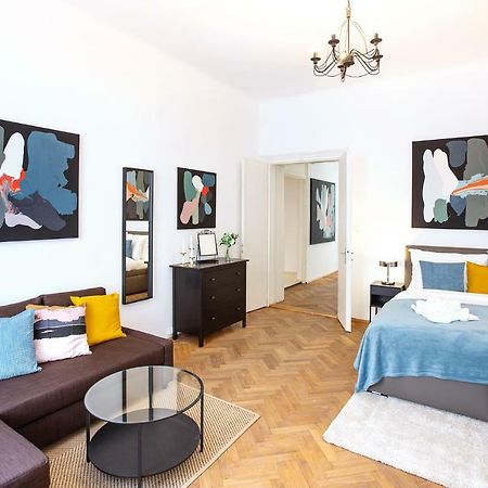 5Br 2Bath Family Apt 5Mins To Wenceslas Square Prague Luaran gambar