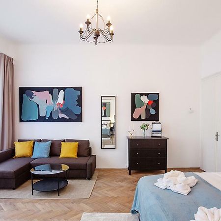 5Br 2Bath Family Apt 5Mins To Wenceslas Square Prague Luaran gambar