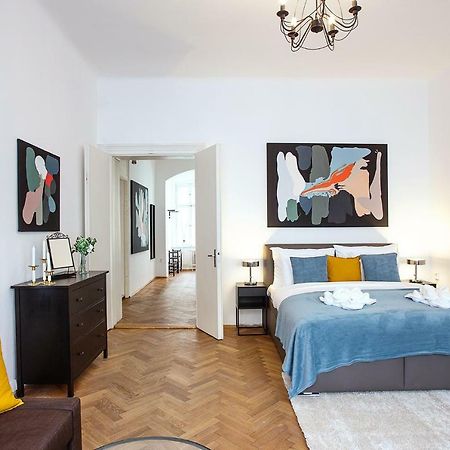 5Br 2Bath Family Apt 5Mins To Wenceslas Square Prague Luaran gambar