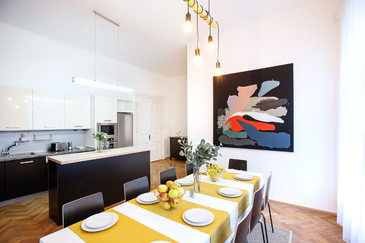 5Br 2Bath Family Apt 5Mins To Wenceslas Square Prague Luaran gambar