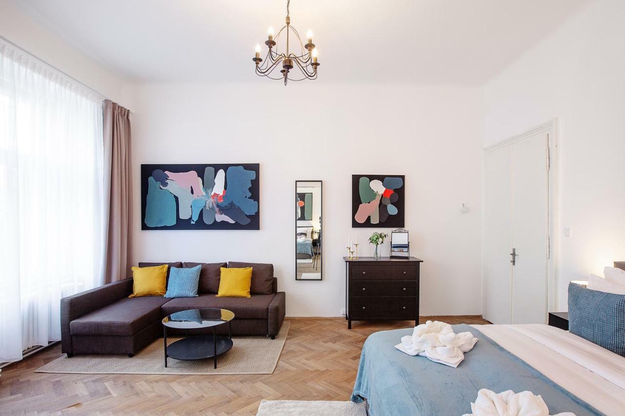 5Br 2Bath Family Apt 5Mins To Wenceslas Square Prague Luaran gambar