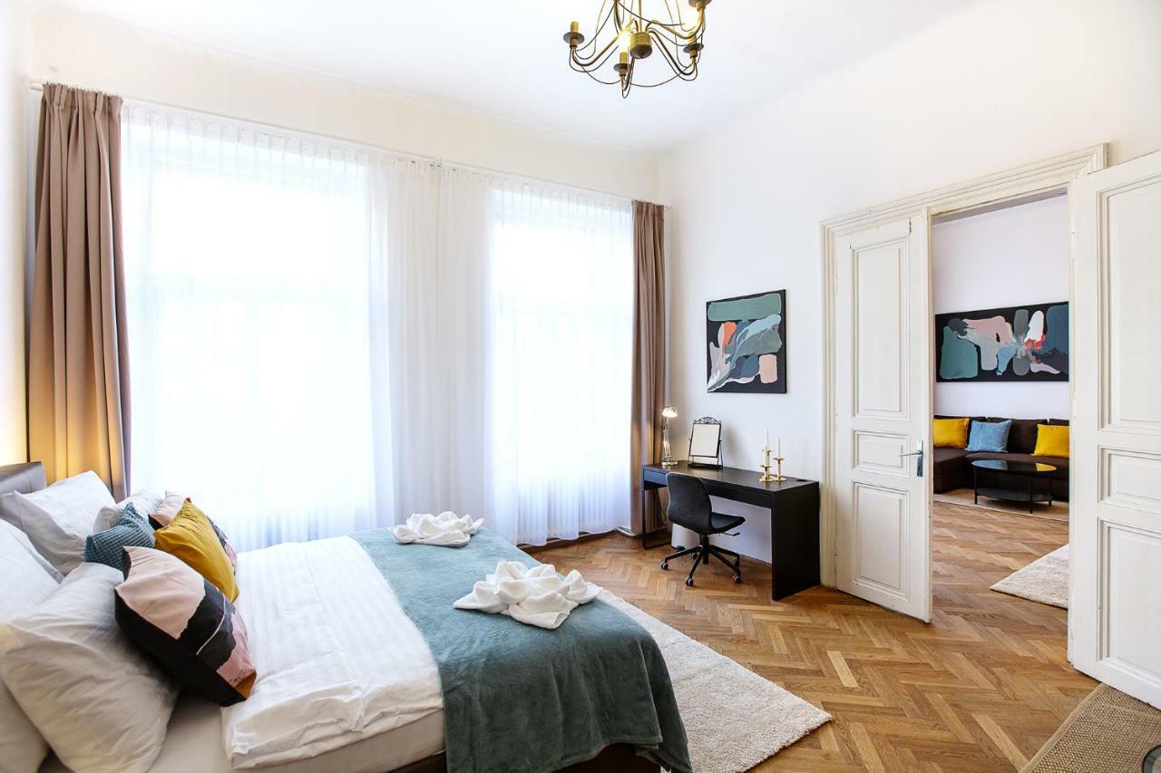 5Br 2Bath Family Apt 5Mins To Wenceslas Square Prague Luaran gambar